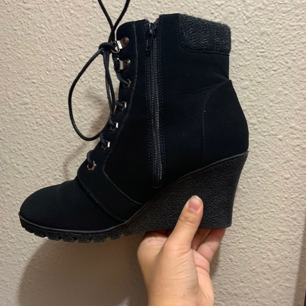 Heeled boots